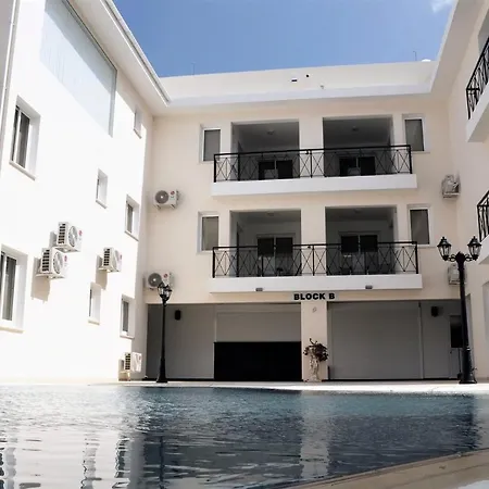 Apartament Carisa Gardens Livadhia