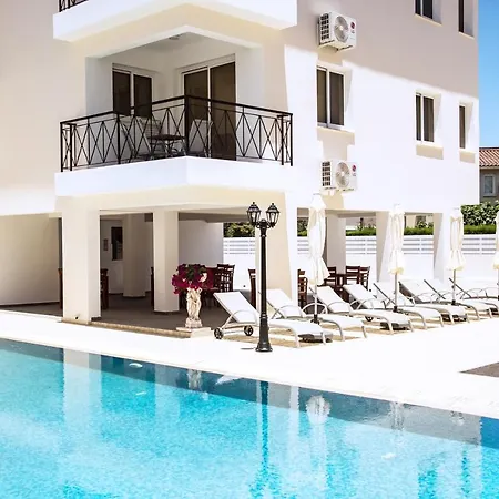 Carisa Gardens * Livadhia