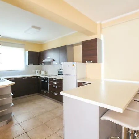 Carisa Gardens * Livadhia