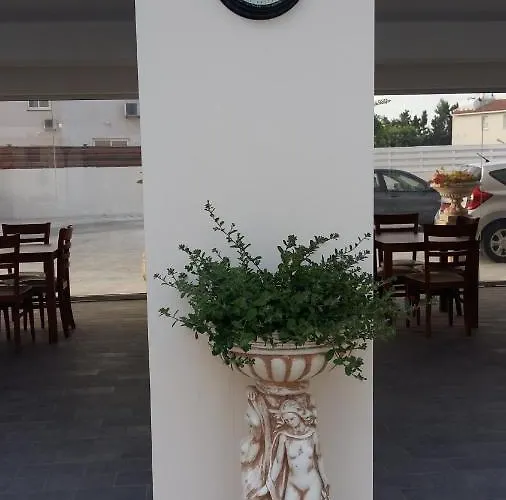 Carisa Gardens Livadhia