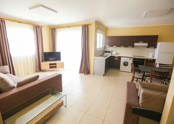 Carisa Gardens Lägenhet Livadhia