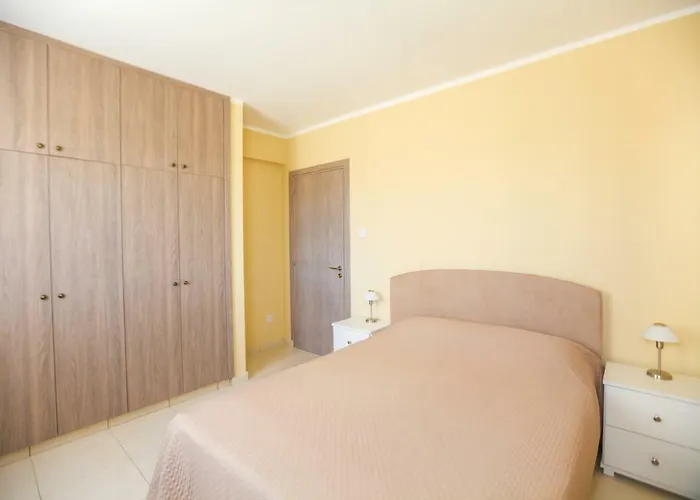 Lägenhet Carisa Gardens Livadhia