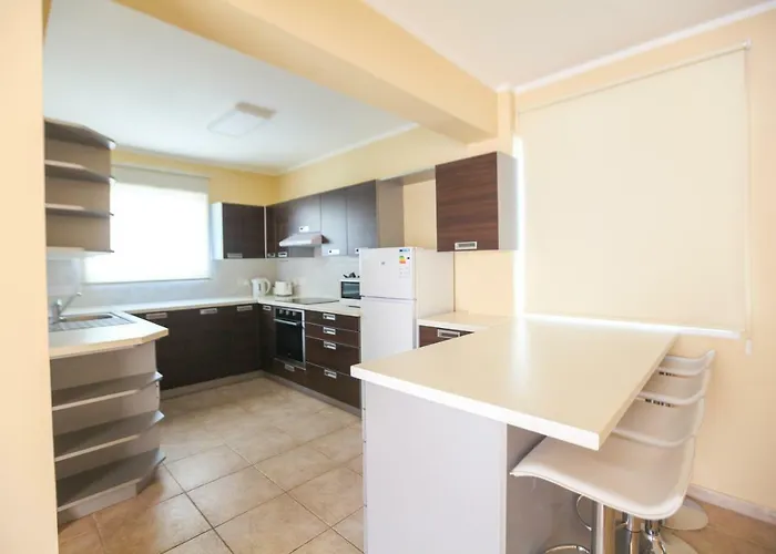 Carisa Gardens * Livadhia